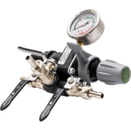 Regulator presiune cu 3 iesiri